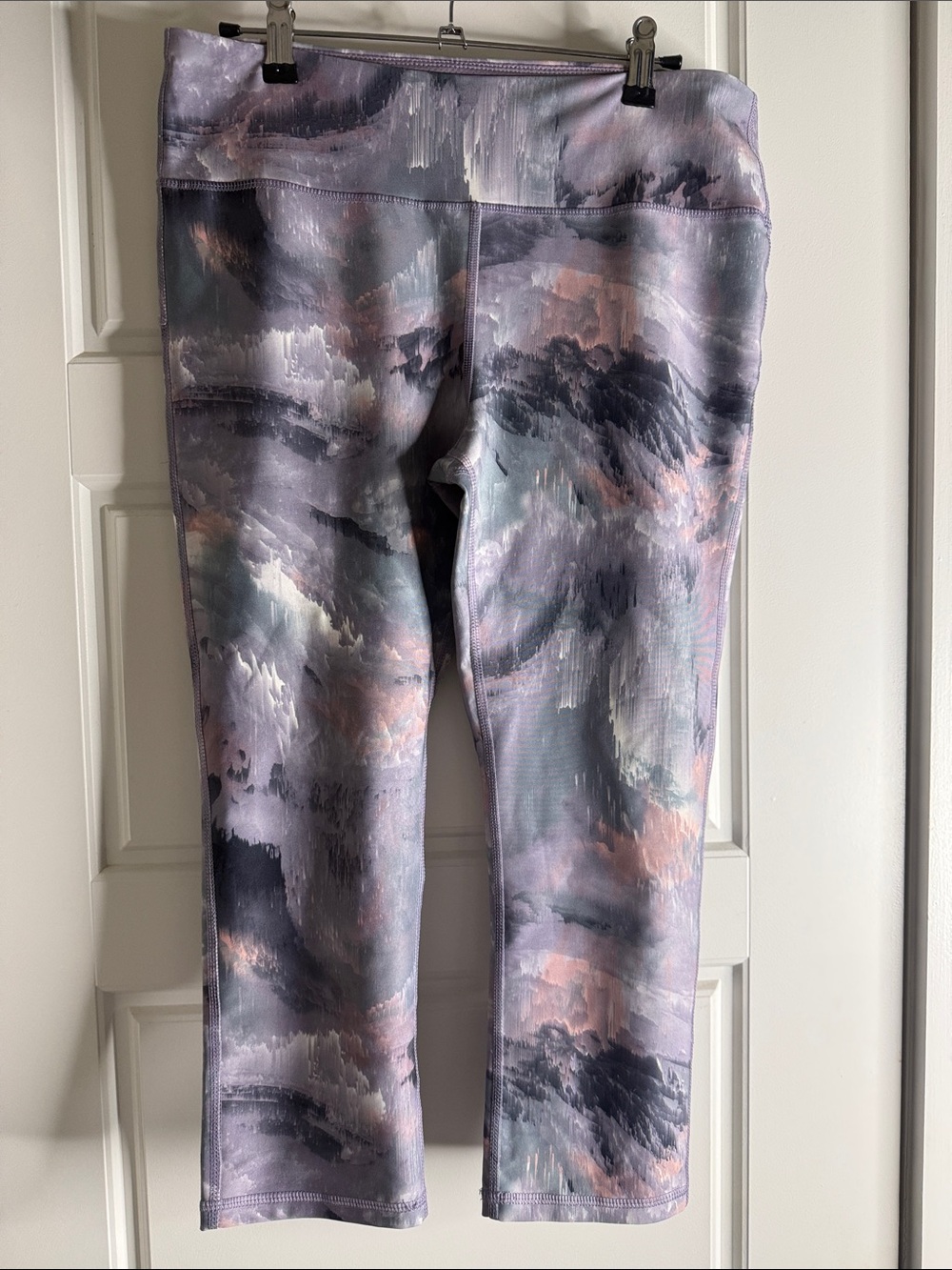 Women’s Active Capri Leggings in Lavender Multi